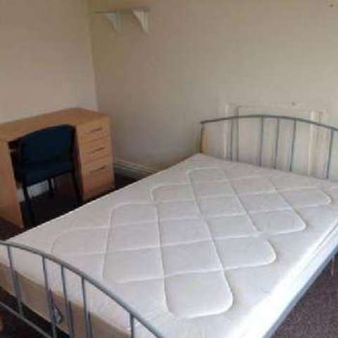  Image of 4 bedroom House Share to rent in Teignmouth Road Selly Oak Birmingham B29 at Selly Oak Bristol Selly Oak, B29 7AX