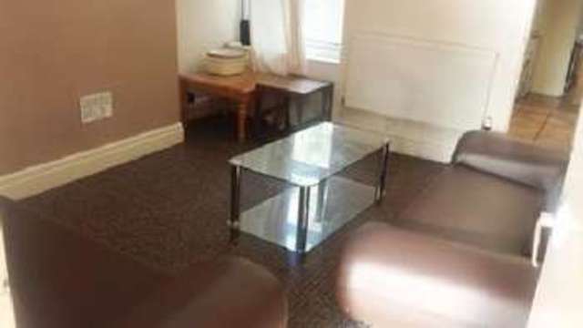  Image of 5 bedroom House Share to rent in Teignmouth Road Selly Oak Birmingham B29 at Selly Oak Bristol Selly Oak, B29 7BA