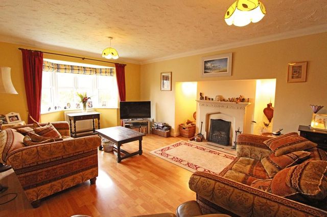  Image of 4 bedroom Detached house for sale in Templeman Drive Carlby Stamford PE9 at Templeman Drive Carlby Stamford, PE9 4NQ