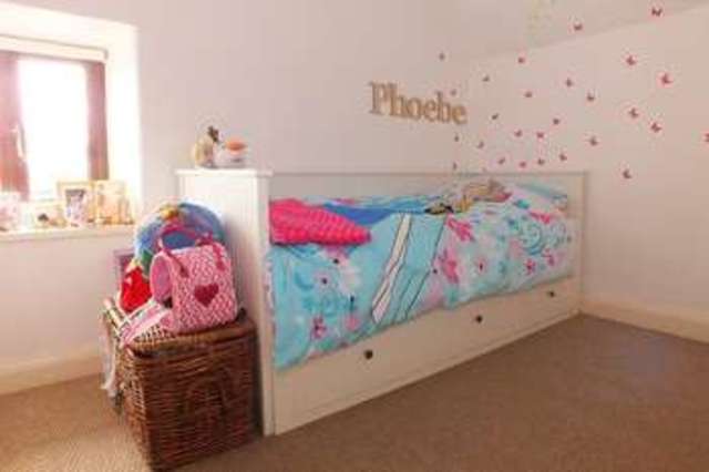  Image of 3 bedroom Cottage for sale in London Road Tetbury GL8 at Tetbury Gloucestershire, GL8 8HR