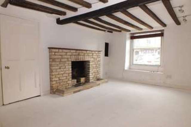  Image of 4 bedroom Town House for sale in Gumstool Hill Tetbury GL8 at Tetbury Gloucestershire, GL8 8DG