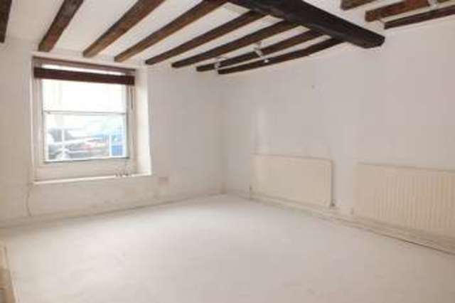  Image of 4 bedroom Town House for sale in Gumstool Hill Tetbury GL8 at Tetbury Gloucestershire, GL8 8DG