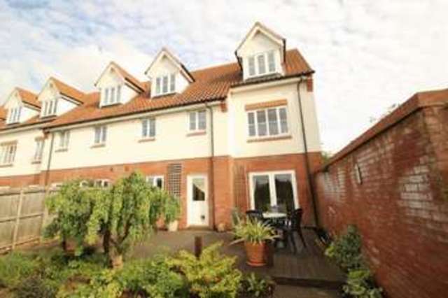  Image of 4 bedroom Detached house to rent in Thacker Way Norwich NR5 at Thacker Way  Norwich, NR5 9PS