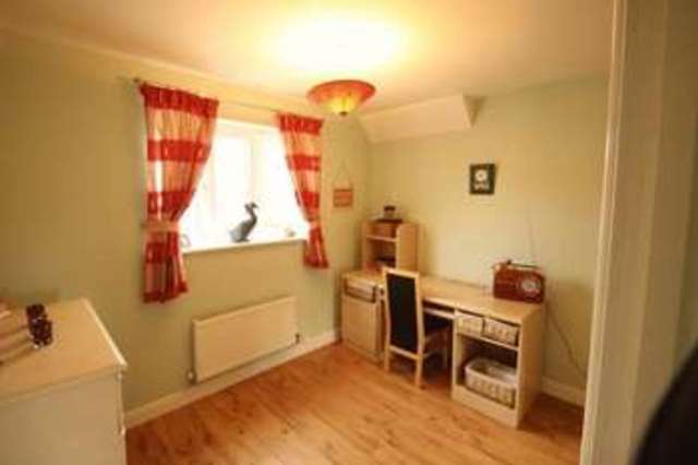 Image of 4 bedroom Detached house to rent in Thacker Way Norwich NR5 at Thacker Way  Norwich, NR5 9PS