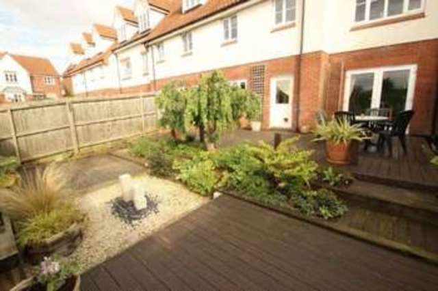  Image of 4 bedroom Detached house to rent in Thacker Way Norwich NR5 at Thacker Way  Norwich, NR5 9PS