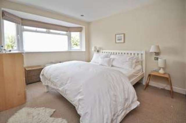  Image of 2 bedroom Detached house for sale in Thame Road Great Milton Oxford OX44 at Great Milton Oxford Oxfordshire, OX44 7NY