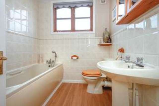  Image of 4 bedroom Detached house for sale in The Greenwood Aston Clinton Aylesbury HP22 at The Greenwood  Aston Clinton, HP22 5FX