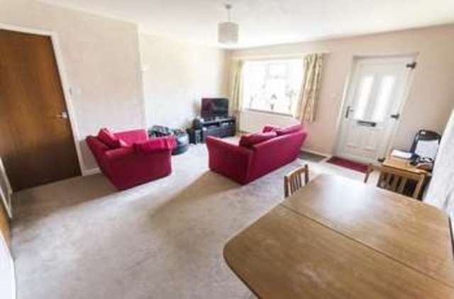  Image of 2 bedroom Flat for sale in The Pineways Oldbury B69 at The Pineways  Oldbury, B69 1JL
