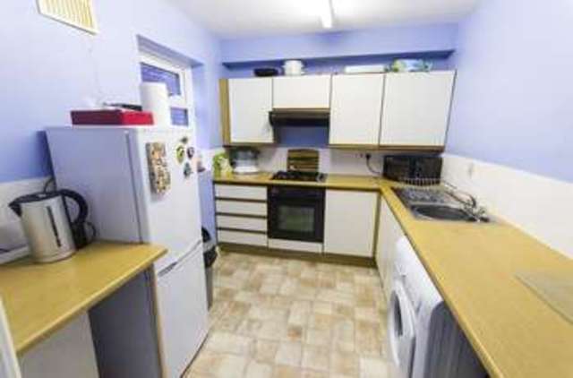  Image of 2 bedroom Flat for sale in The Pineways Oldbury B69 at The Pineways  Oldbury, B69 1JL