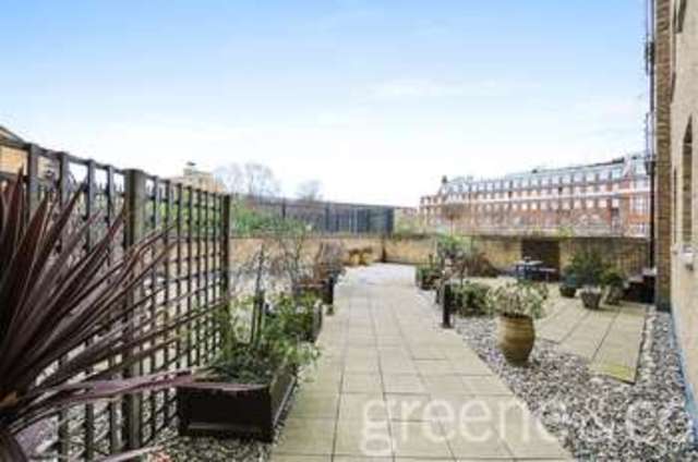  Image of 1 bedroom Flat to rent in Hardwick Street London EC1R at 9 Hardwick Street London King