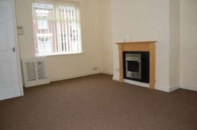  Image of 2 bedroom Terraced house to rent in Thorne Street Farnworth Bolton BL4 at Thorne Street Farnworth Bolton, BL4 7LQ