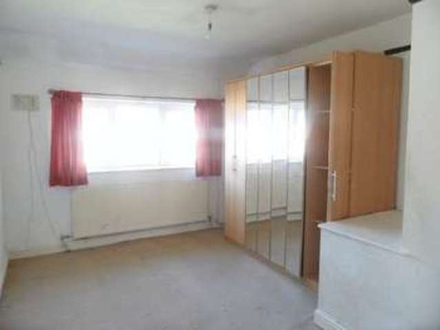  Image of 3 bedroom Terraced house for sale in Kennet Green South Ockendon RM15 at Kennet Green  South Ockendon, RM15 5RB