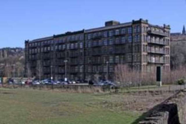  Image of 2 bedroom Flat for sale in Low Westwood Lane Linthwaite Huddersfield HD7 at Low Westwood Lane Huddersfield Linthwaite, HD7 5UN