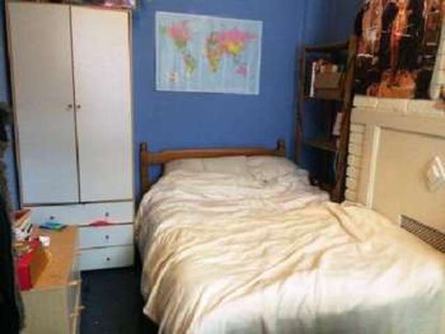  Image of 4 bedroom House Share to rent in Tiverton Road Selly Oak Birmingham B29 at Selly Oak Bristol Selly Oak, B29 6BU