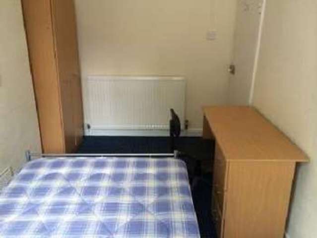  Image of 3 bedroom House Share to rent in Tiverton Road Selly Oak Birmingham B29 at Selly Oak Bristol Selly Oak, B29 6DB