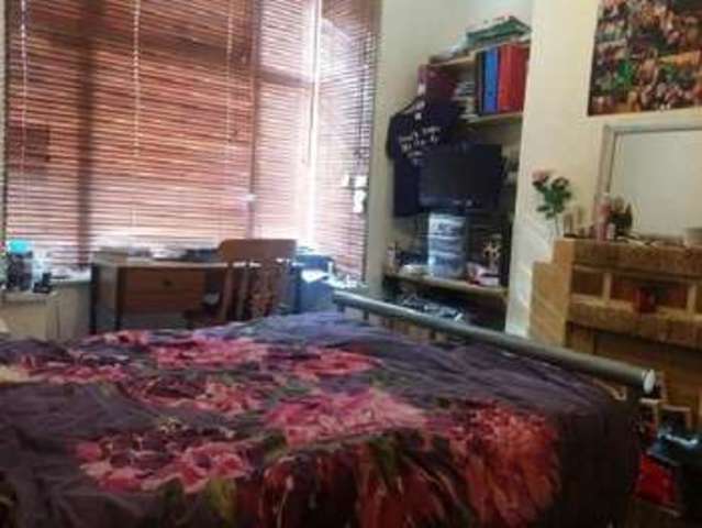  Image of 4 bedroom House Share to rent in Tiverton Road Selly Oak Birmingham B29 at Selly Oak Bristol Selly Oak, B29 6DB