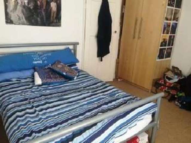  Image of 4 bedroom House Share to rent in Tiverton Road Selly Oak Birmingham B29 at Selly Oak Bristol Selly Oak, B29 6DB