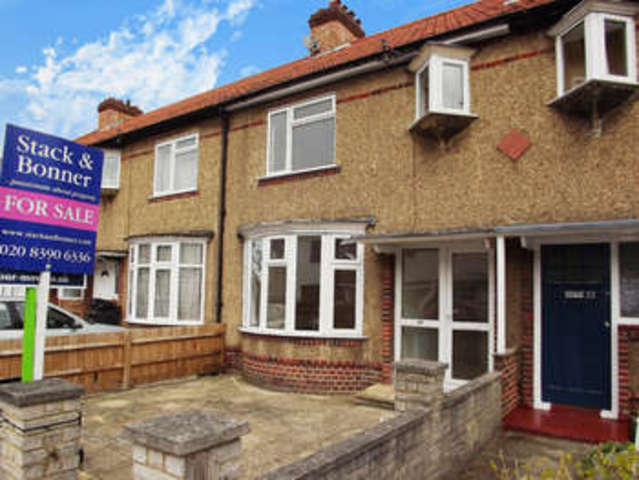  Image of 3 bedroom Terraced house for sale in Tolworth Road Tolworth Surbiton KT6 at Tolworth Surrey Tolworth, KT6 7SZ