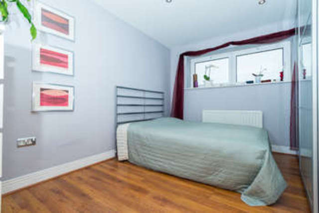  Image of 2 bedroom Flat to rent in Wards Wharf Approach London E16 at Wards Wharf Approach  London, E16 2EQ