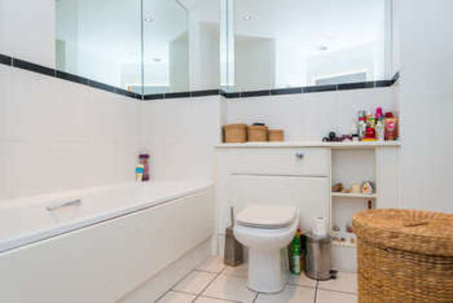  Image of 2 bedroom Flat to rent in Wards Wharf Approach London E16 at Wards Wharf Approach  London, E16 2EQ