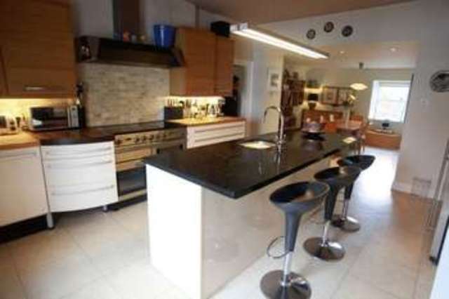  Image of 5 bedroom Property for sale in Carwood Road Biggar ML12 at Biggar, ML12 6LX