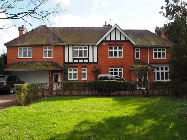 Image of 4 bedroom Detached house for sale in Beckingham Road Coddington Newark NG24 at Treetops, Beckingham Road Coddington Newark, NG24 2QU