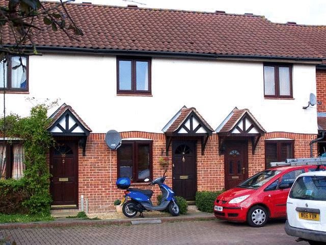  Image of 2 bedroom Terraced house to rent in Trent Road Didcot OX11 at Trent Road  Didcot, OX11 7RB