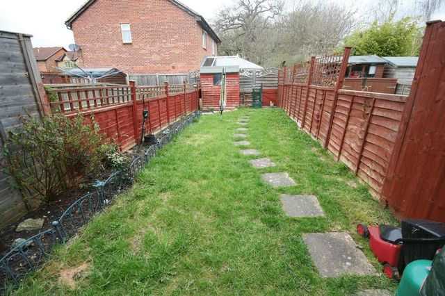  Image of 2 bedroom Terraced house to rent in Trent Road Didcot OX11 at Trent Road  Didcot, OX11 7RB