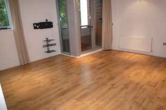  Image of 1 bedroom Apartment to rent in Roman Walk Exeter EX1 at Trinity Apartments 3 Roman Walk Exeter, EX1 1GP