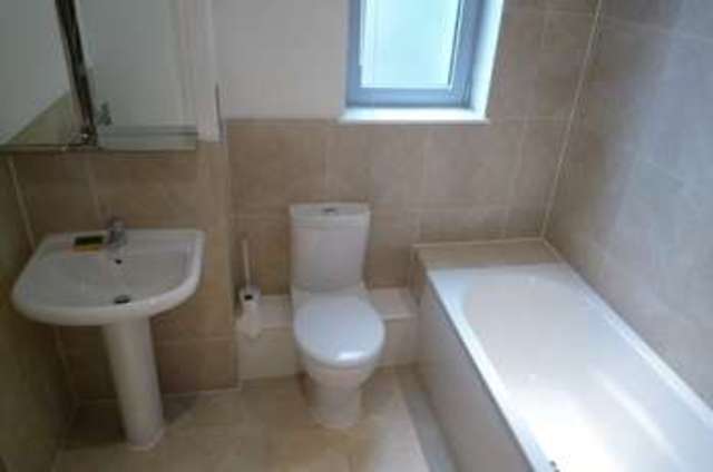  Image of 1 bedroom Apartment to rent in Roman Walk Exeter EX1 at Trinity Apartments 3 Roman Walk Exeter, EX1 1GP