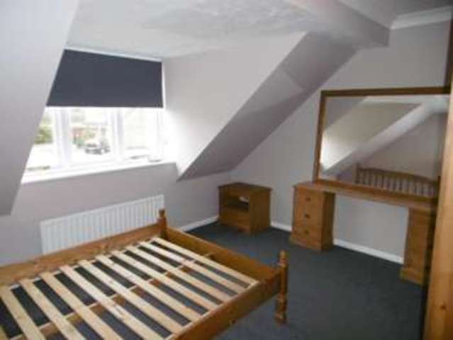  Image of 3 bedroom Property to rent in Troon Gardens Luton LU2 at Troon Gardens  LUTON, LU2 7GB