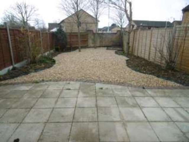 Image of 3 bedroom Property to rent in Troon Gardens Luton LU2 at Troon Gardens  LUTON, LU2 7GB
