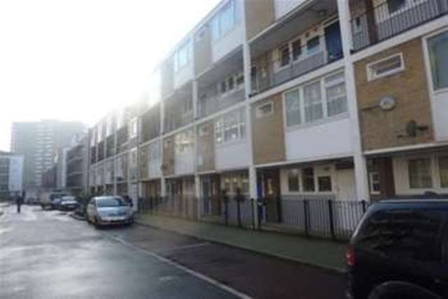  Image of 2 bedroom Flat to rent in Bruce Road London E3 at London, E3 3NH