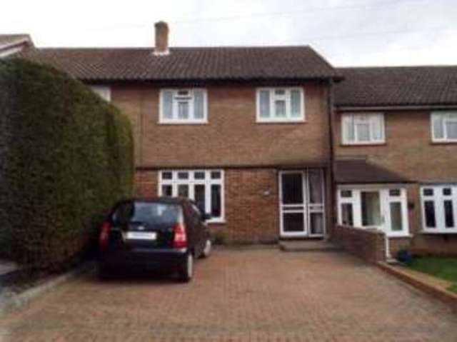  Image of 3 bedroom Terraced house for sale in Waycross Road Cranham Upminster RM14 at Upminster  Cranham, RM14 1NS