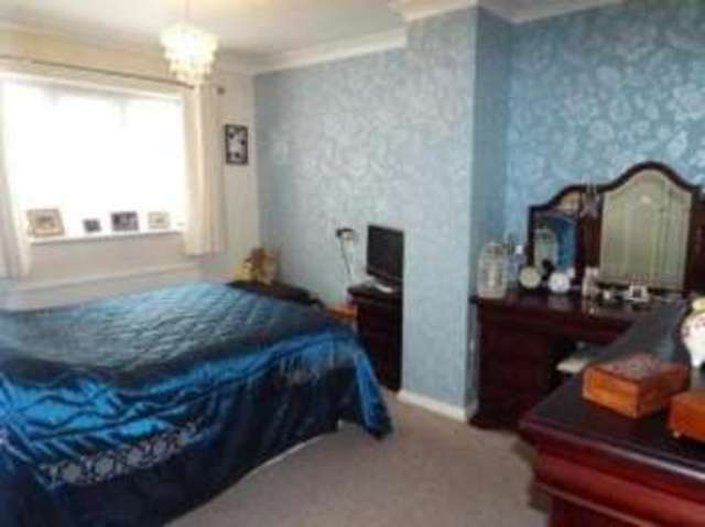  Image of 3 bedroom Terraced house for sale in Waycross Road Cranham Upminster RM14 at Upminster  Cranham, RM14 1NS