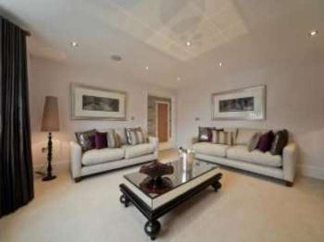  Image of 5 bedroom Detached house for sale in Upper Green Road Tewin Welwyn AL6 at 21 Upper Green Road Tewin Tewin, AL6 0LE