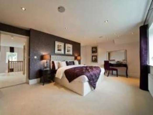  Image of 5 bedroom Detached house for sale in Upper Green Road Tewin Welwyn AL6 at 21 Upper Green Road Tewin Tewin, AL6 0LE