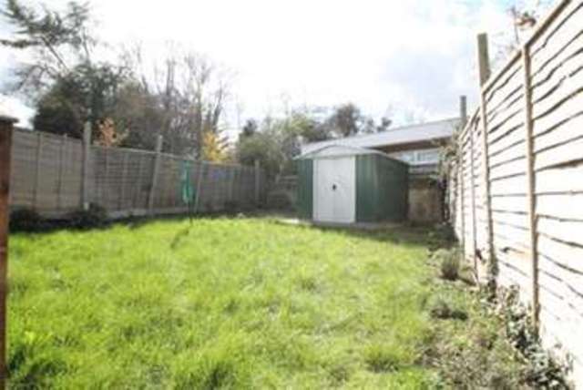  Image of 2 bedroom Flat to rent in Verdant Lane London SE6 at London, SE6 1LG