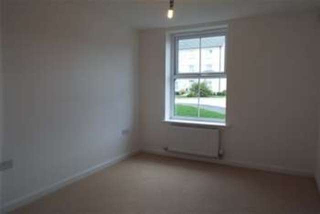  Image of 2 bedroom Flat to rent in Chester Road Warrington WA4 at Warrington, WA4 6ES