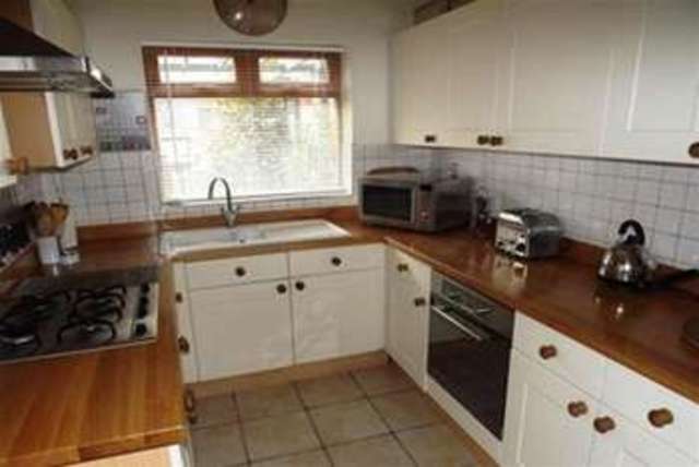  Image of 3 bedroom Detached house to rent in Wadbrough Road Sheffield S11 at Sheffield, S11 8RF