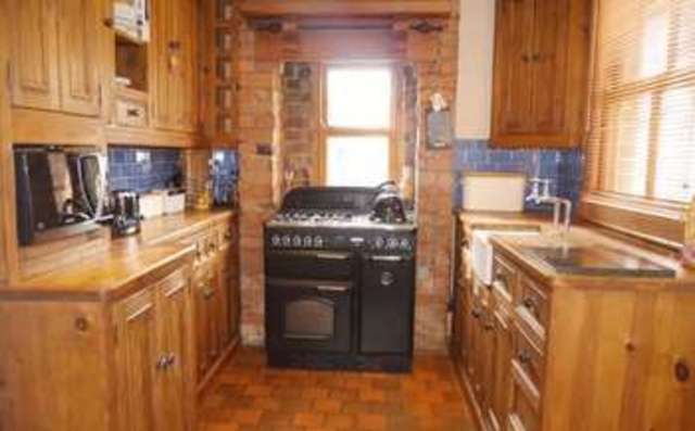  Image of 4 bedroom Semi-Detached house for sale in Wanlip Road Syston Leicester LE7 at Wanlip Road  Syston, LE7 1PB