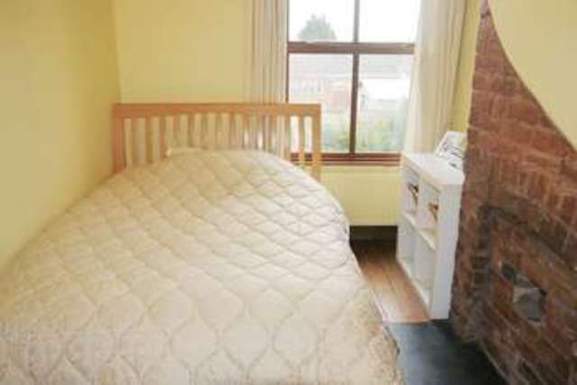  Image of 4 bedroom Semi-Detached house for sale in Wanlip Road Syston Leicester LE7 at Wanlip Road  Syston, LE7 1PB