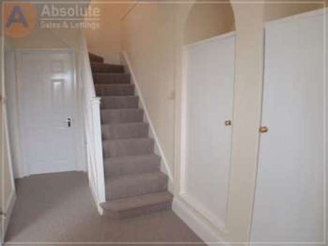  Image of 2 bedroom Flat for sale in Warren Road Torquay TQ2 at Warren Road  Torquay, TQ2 5TL