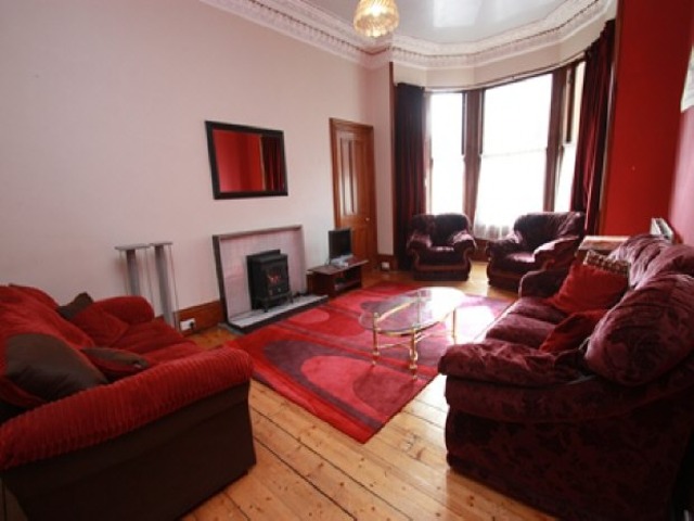  Image of 3 bedroom Flat to rent in Warrender Park Road Edinburgh EH9 at Edinburgh, EH9 1ES