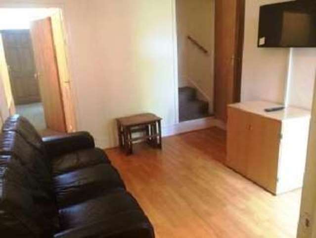 Image of 4 bedroom House Share to rent in Warwards Lane Stirchley Birmingham B29 at Selly Oak Bristol Selly Oak, B29 7QR