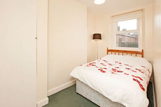  Image of 2 bedroom Terraced house for sale in Wellbrook Street Tiverton EX16 at Wellbrook Street  Tiverton, EX16 5JW