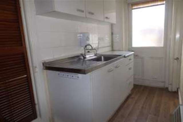  Image of 1 bedroom Flat to rent in Wellington Road Ashton-on-Ribble Preston PR2 at Preston, PR2 1BU