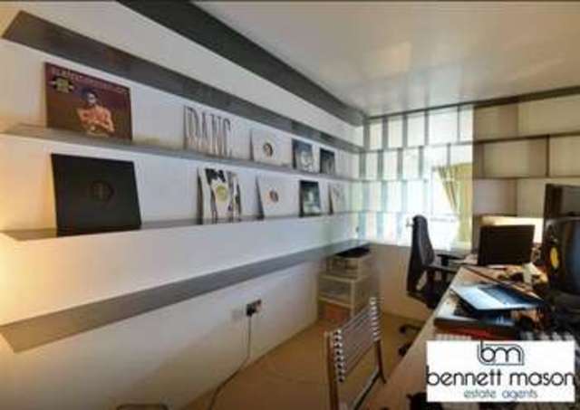 Image of 1 bedroom Apartment to rent in Wenlock Road London N1 at Islington, N1 7SE