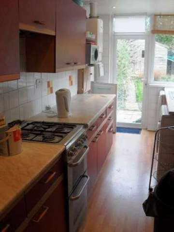  Image of 4 bedroom House Share to rent in Weoley Avenue Selly Oak Birmingham B29 at Selly Oak Bristol Selly Oak, B29 6PU
