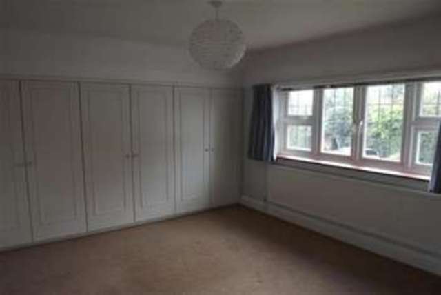  Image of 3 bedroom Detached house to rent in River Way Christchurch BH23 at Christchurch, BH23 2QN